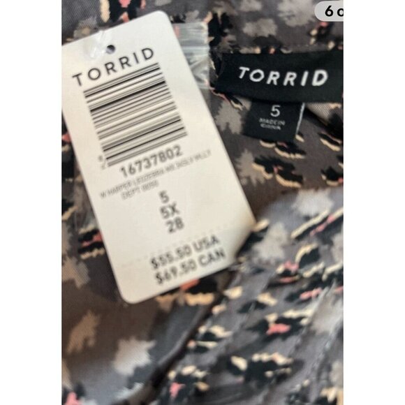 Torrid +5 Gray/Pink Split Button Neck Leopard & Zebra Print 3/4 Sleeve Blouse - Picture 3 of 6